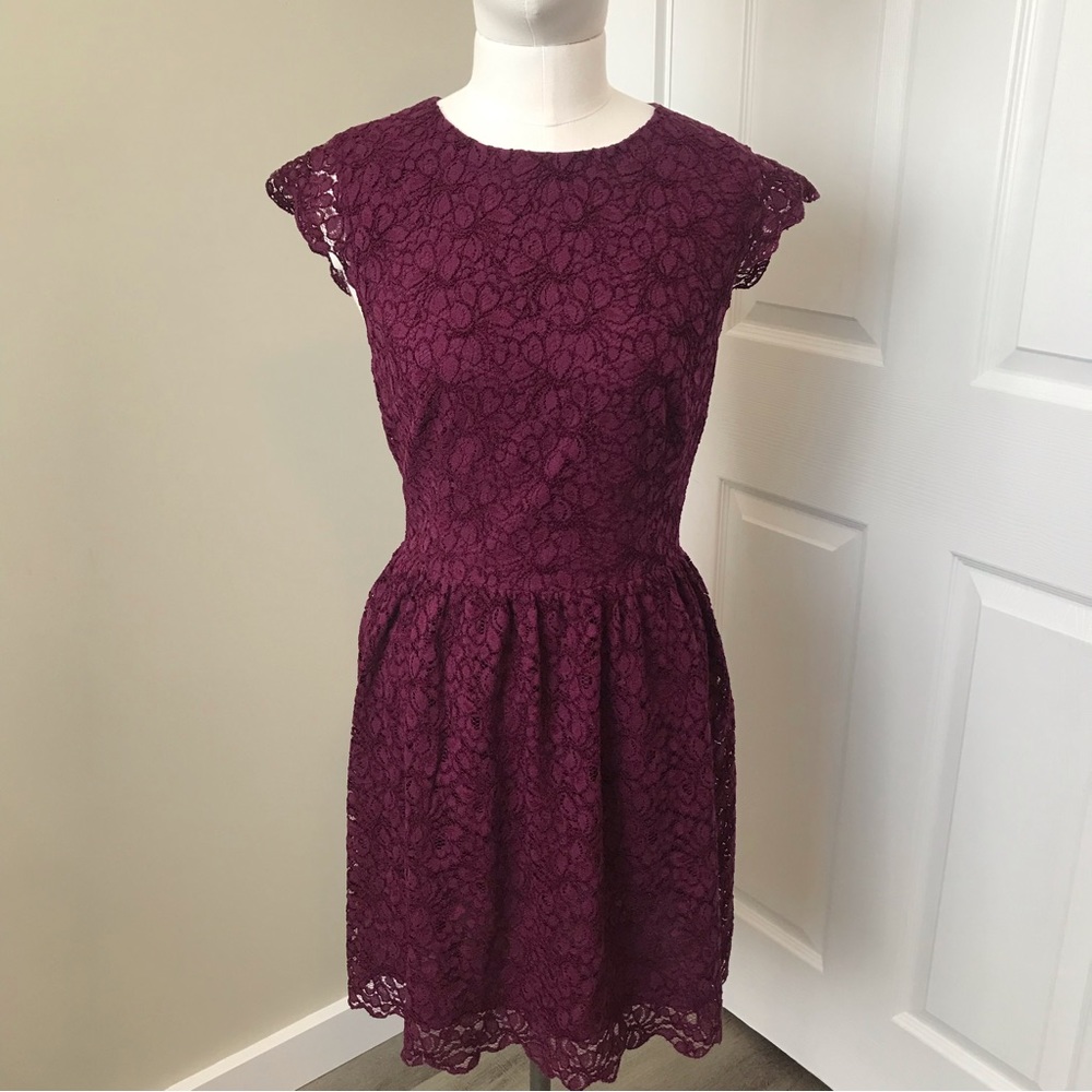Talula by Aritzia Lace Lined Maroon Dress w Cap Short Sleeves